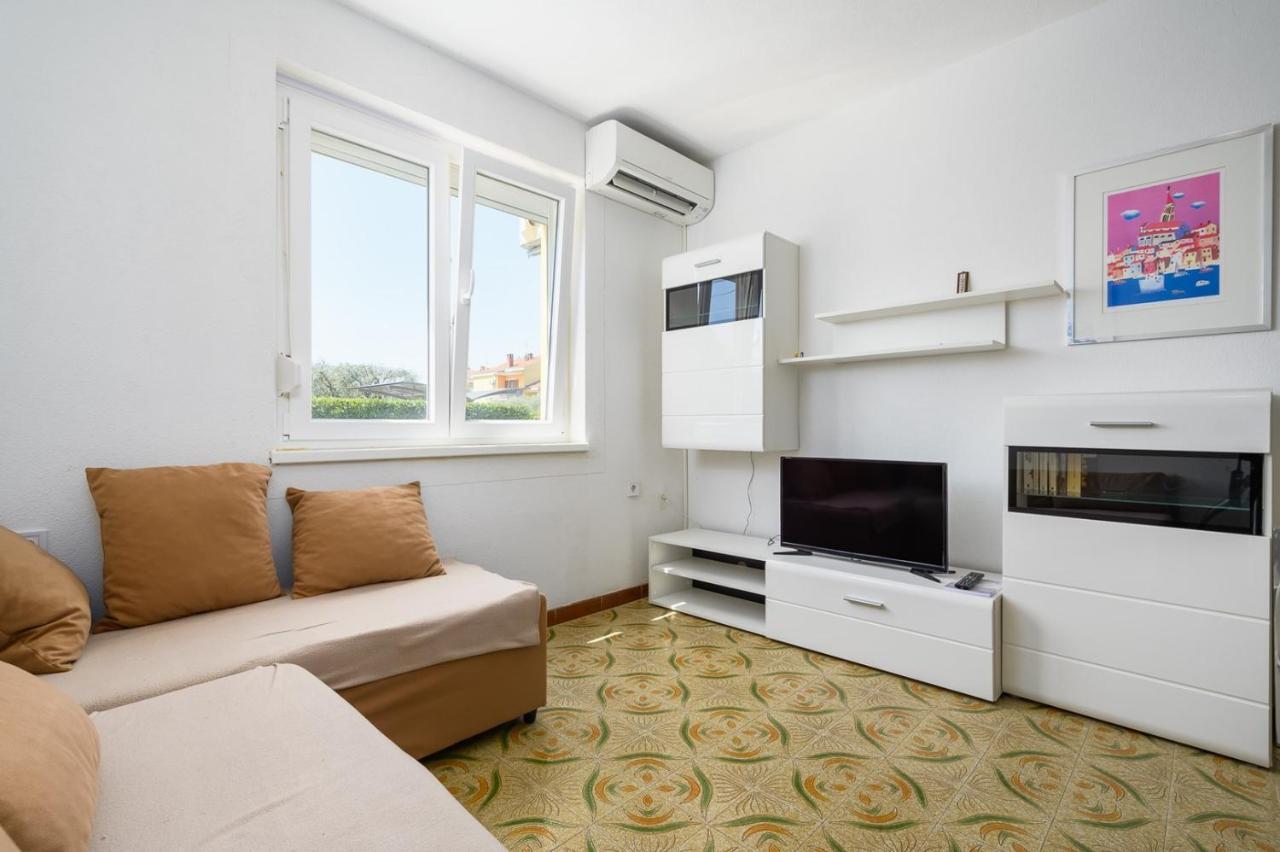 House With Apartments Mila Umag Ngoại thất bức ảnh