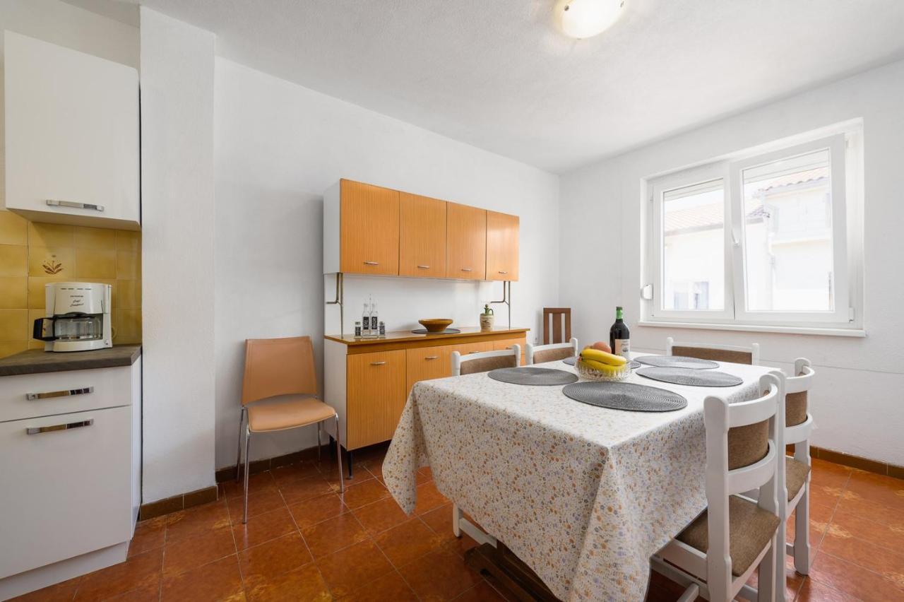 House With Apartments Mila Umag Ngoại thất bức ảnh