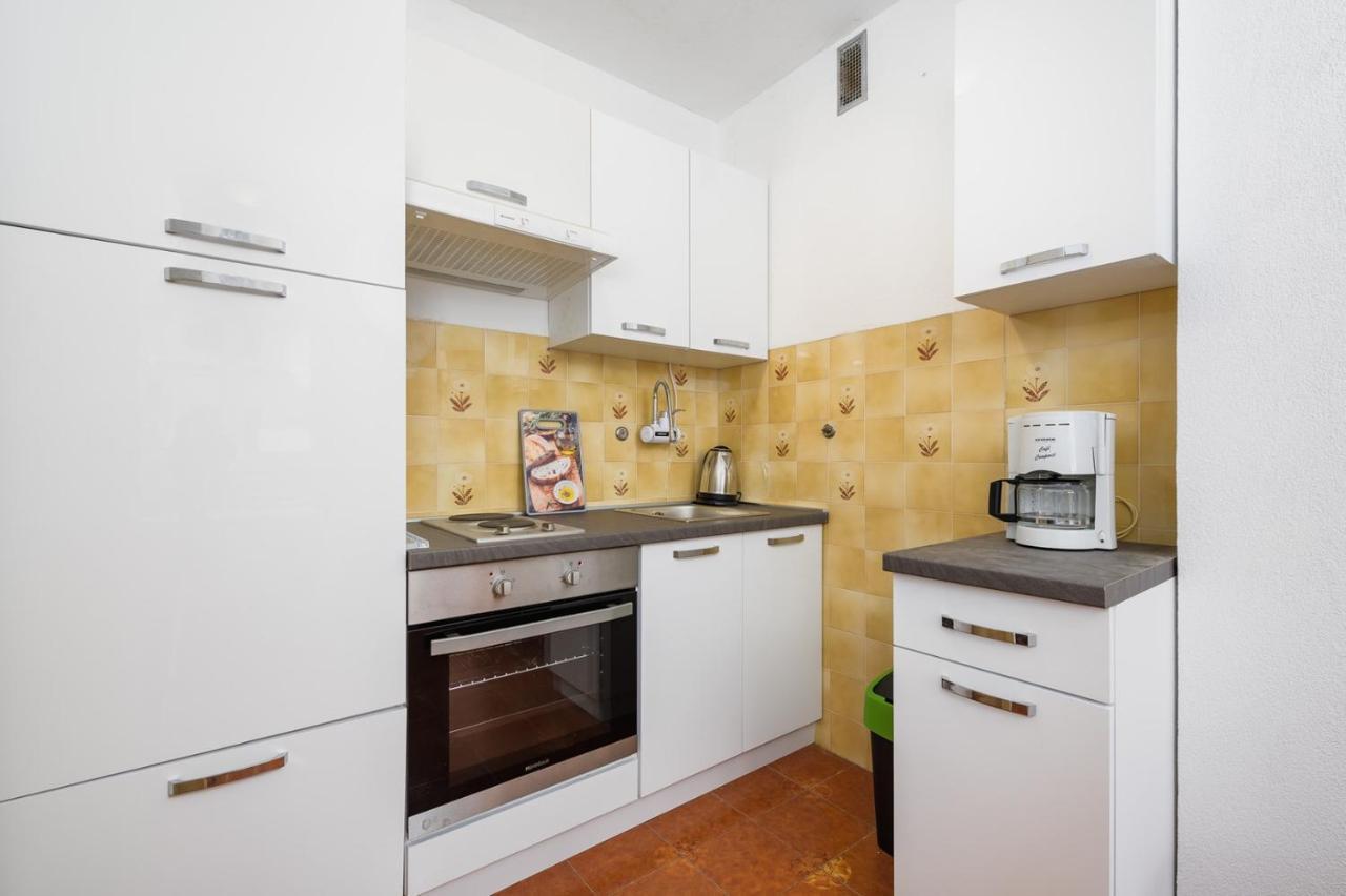 House With Apartments Mila Umag Ngoại thất bức ảnh
