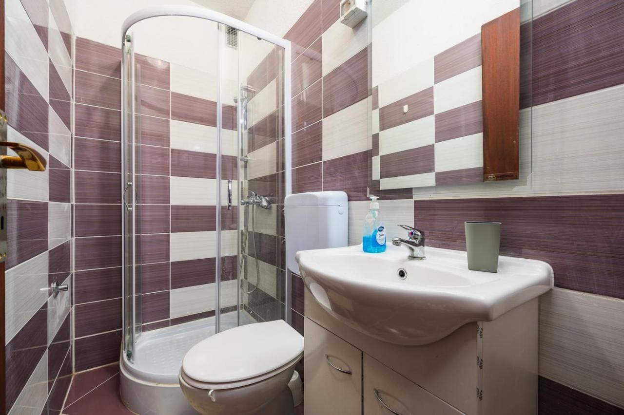 House With Apartments Mila Umag Ngoại thất bức ảnh